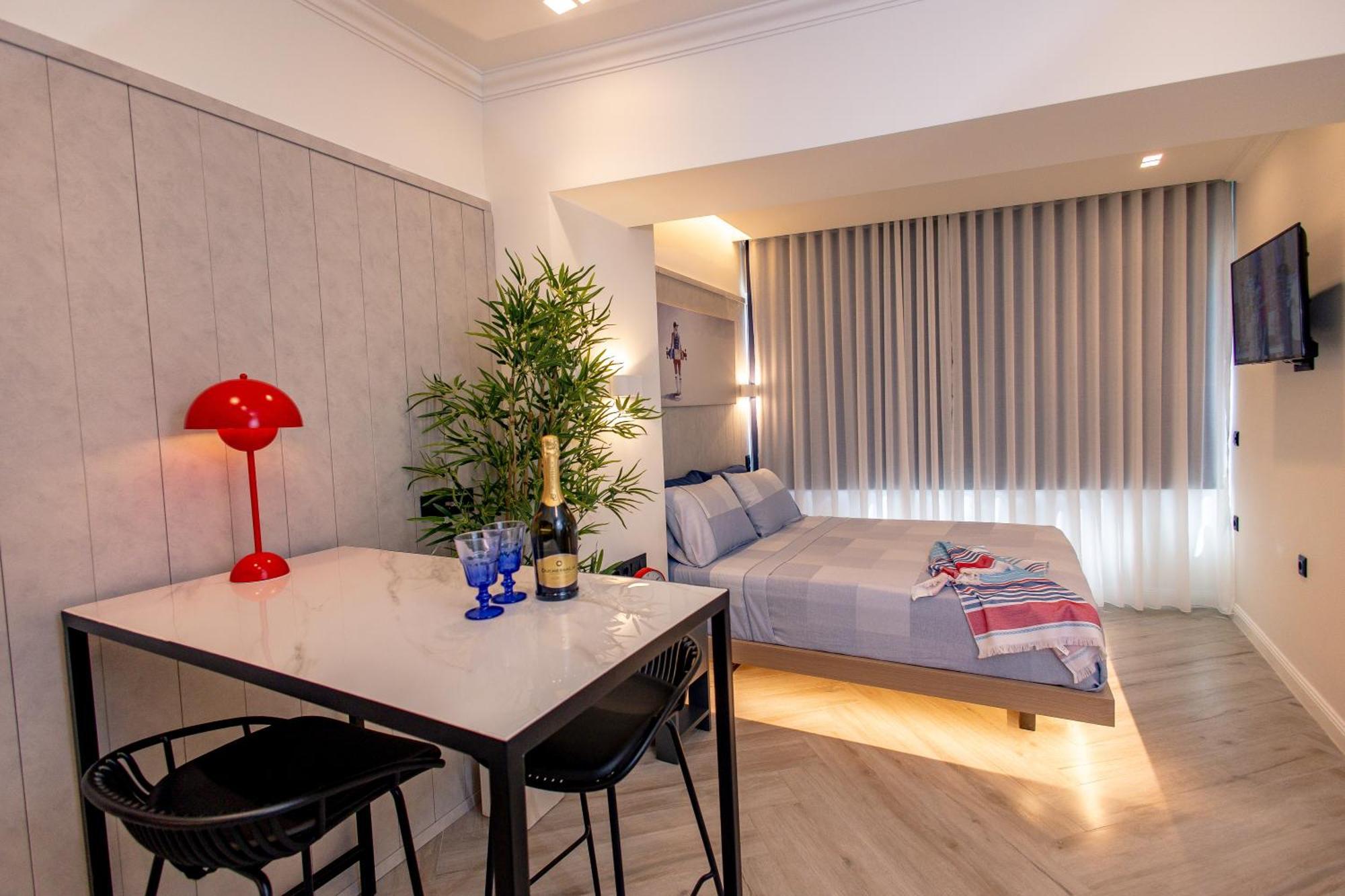 Triple A @ Trendy Psiri - Art & Nightlife Aparthotel Atena Exterior foto