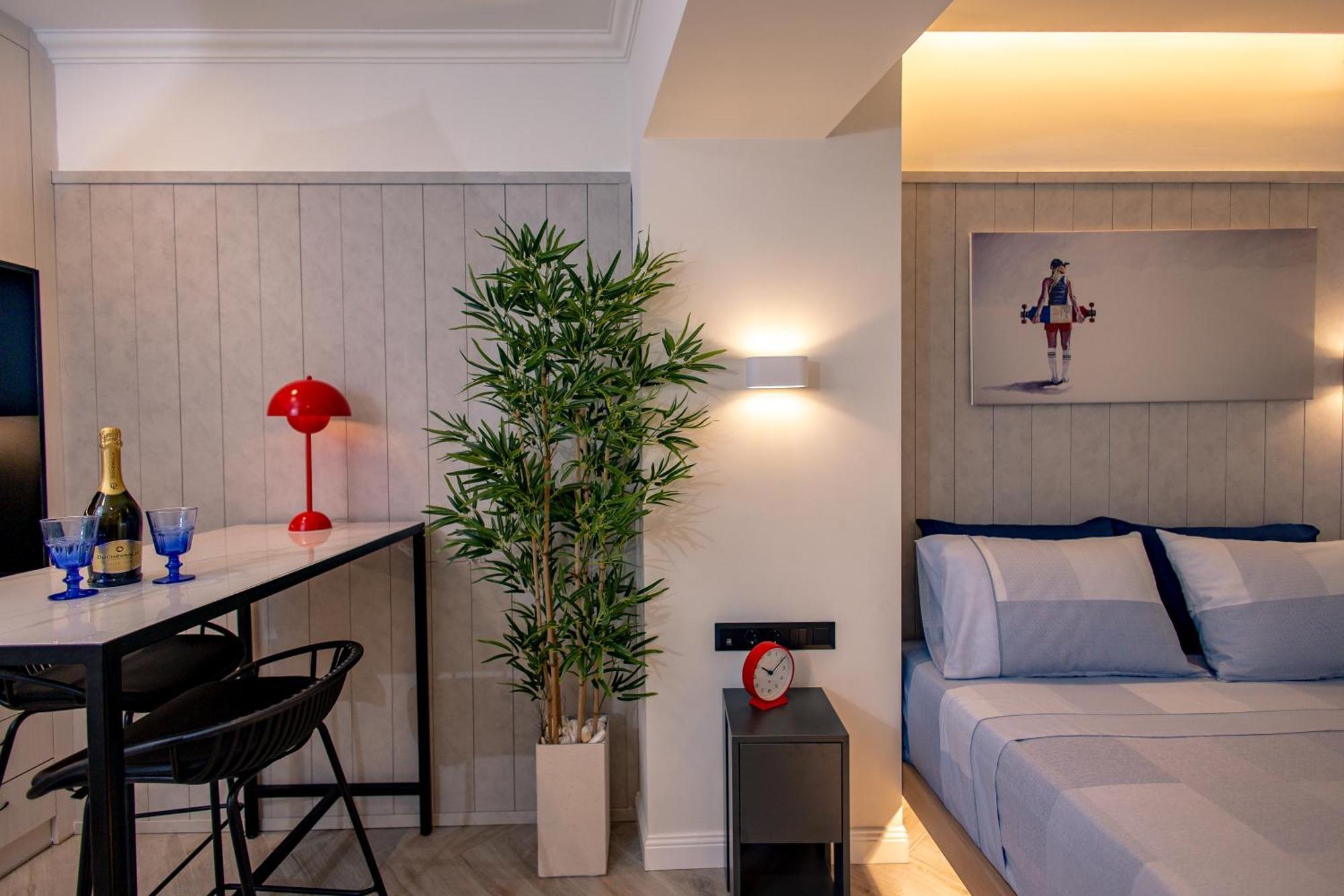 Triple A @ Trendy Psiri - Art & Nightlife Aparthotel Atena Exterior foto